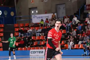 El jugador Ernesto López durante un partido.