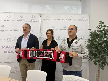 De i. a d. Miguel Méndez, Pilar Gómez, y Dani Gordo.