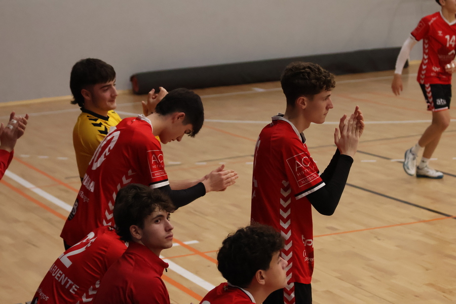 Una defensa de hierro decide un final de infarto en el Aislamientos-Balopal