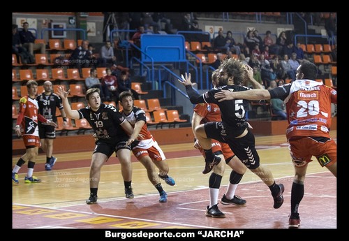 29-24 IMPORTANTE VICTORIA DEL UBU SAN PABLO CONTRA EL UNIVERSIDAD DE VALLADOLID