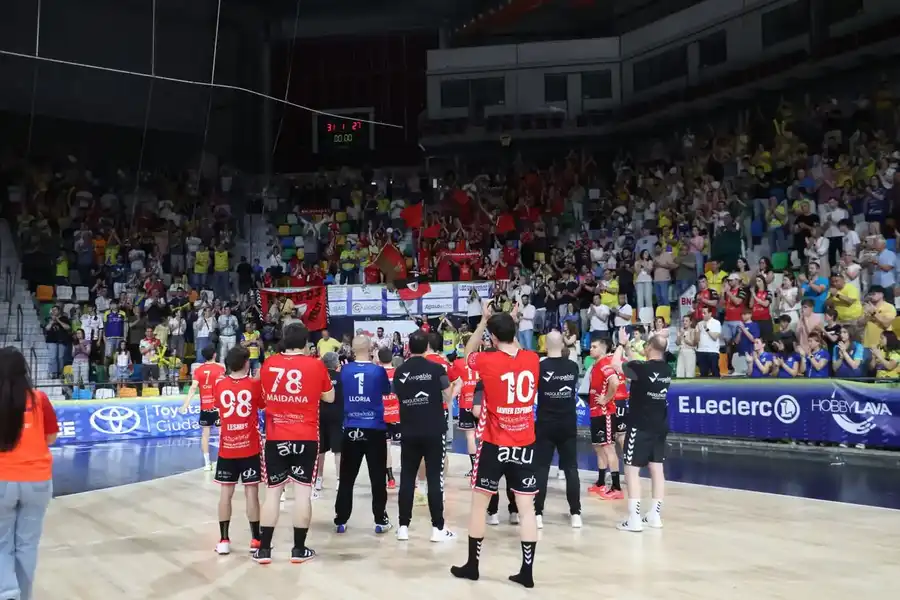 El ascenso directo se escapa, pero Burgos no se rinde (31-27)