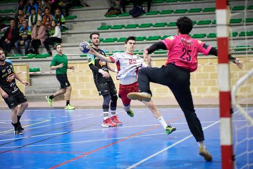 Ernesto López seguirá en el UBU San Pablo un año más