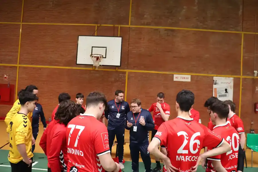 El Aislamientos impone su ley en el primer partido