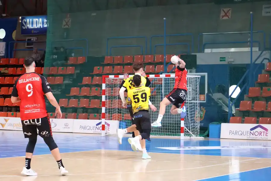 Duelo de ambición en El Plantío