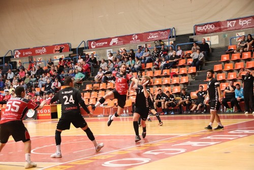 Victoria de prestigio del Balonmano Burgos