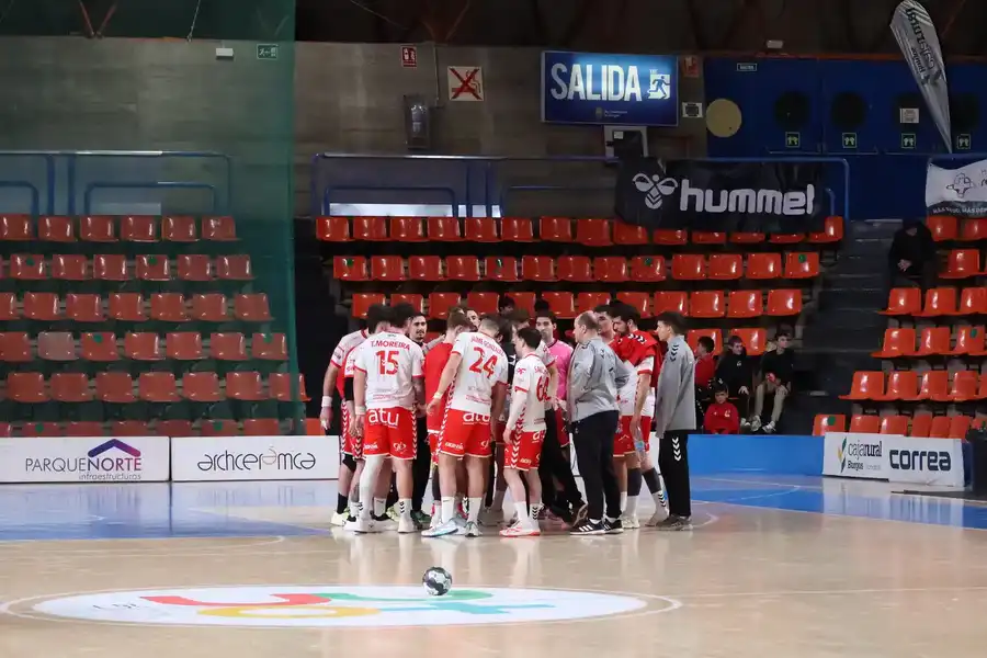 El UBU San Pablo Burgos 2031 se examina en Sagunto ante un Fertiberia instalado en la segunda posición